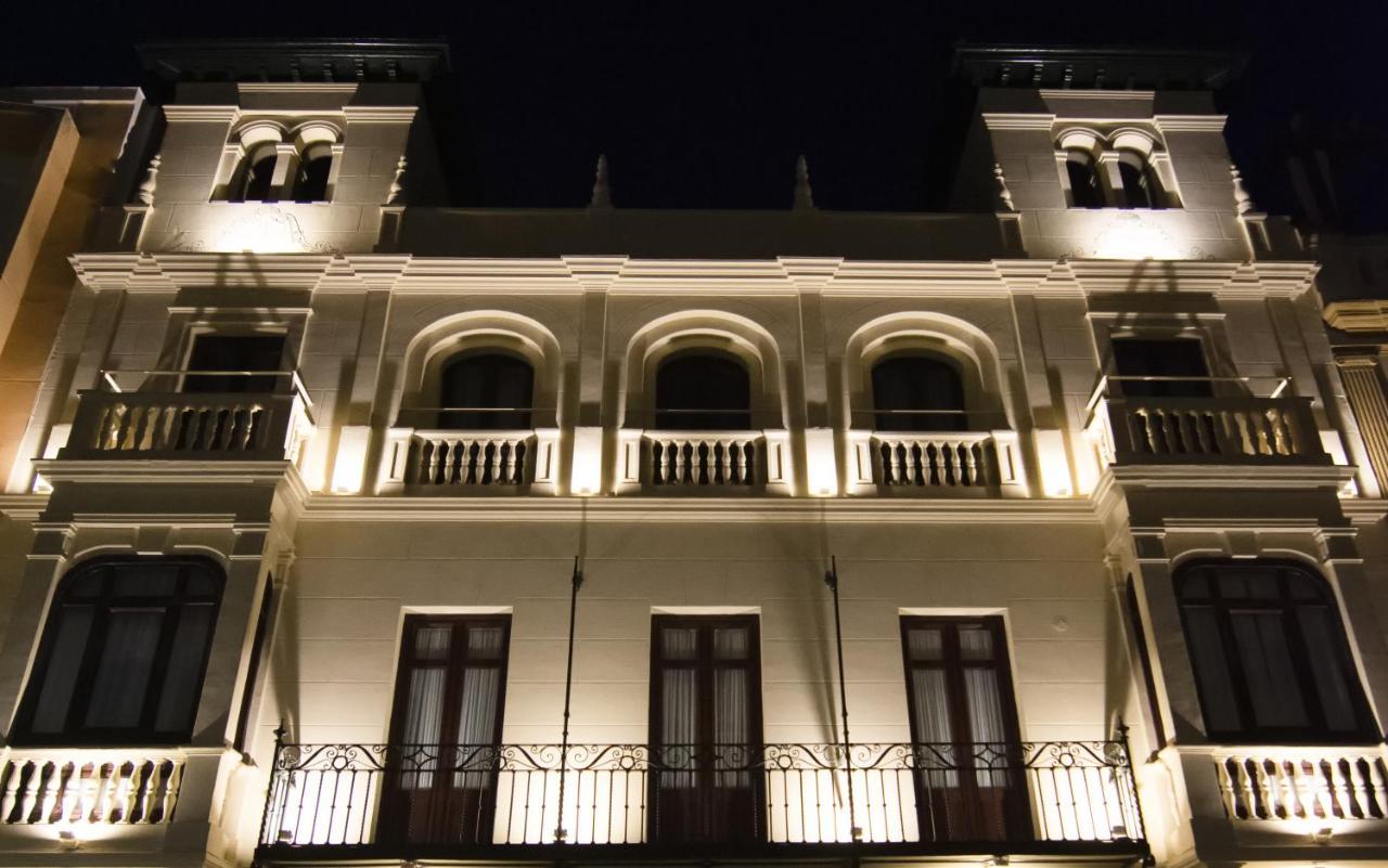Oleum - Parking Gratuito Reserva Previa Hotel 4*