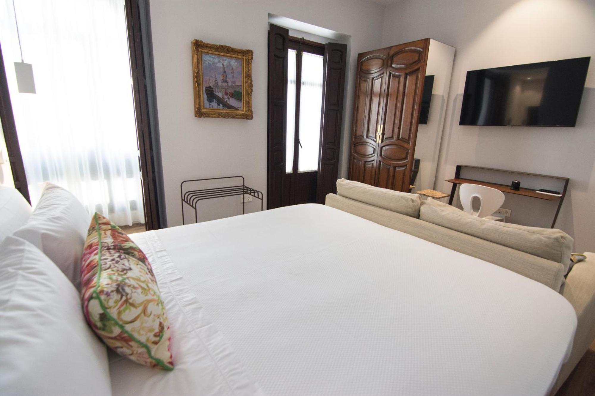 Oleum - Parking Gratuito Reserva Previa 4*